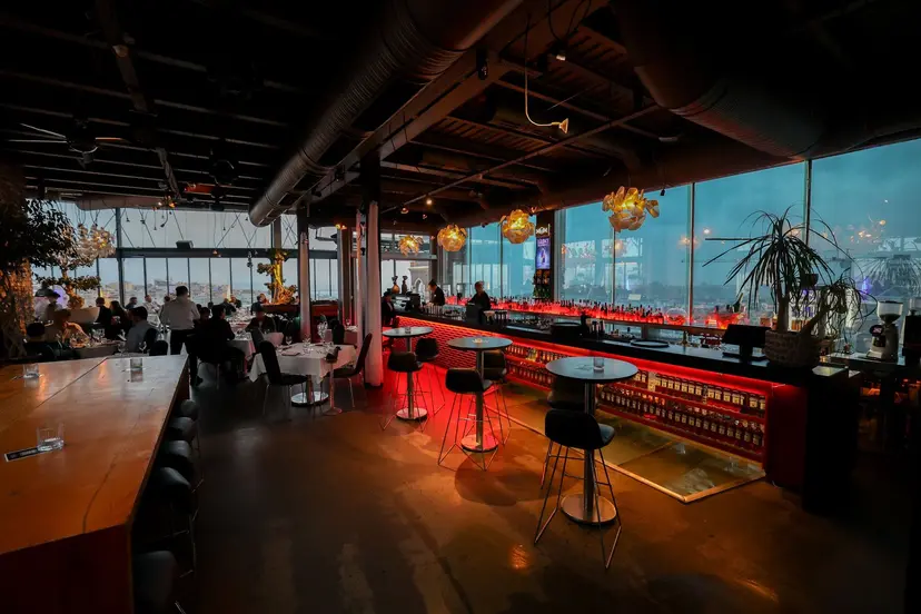 Şehir manzaralı 360 İstanbul bar tezgâhı